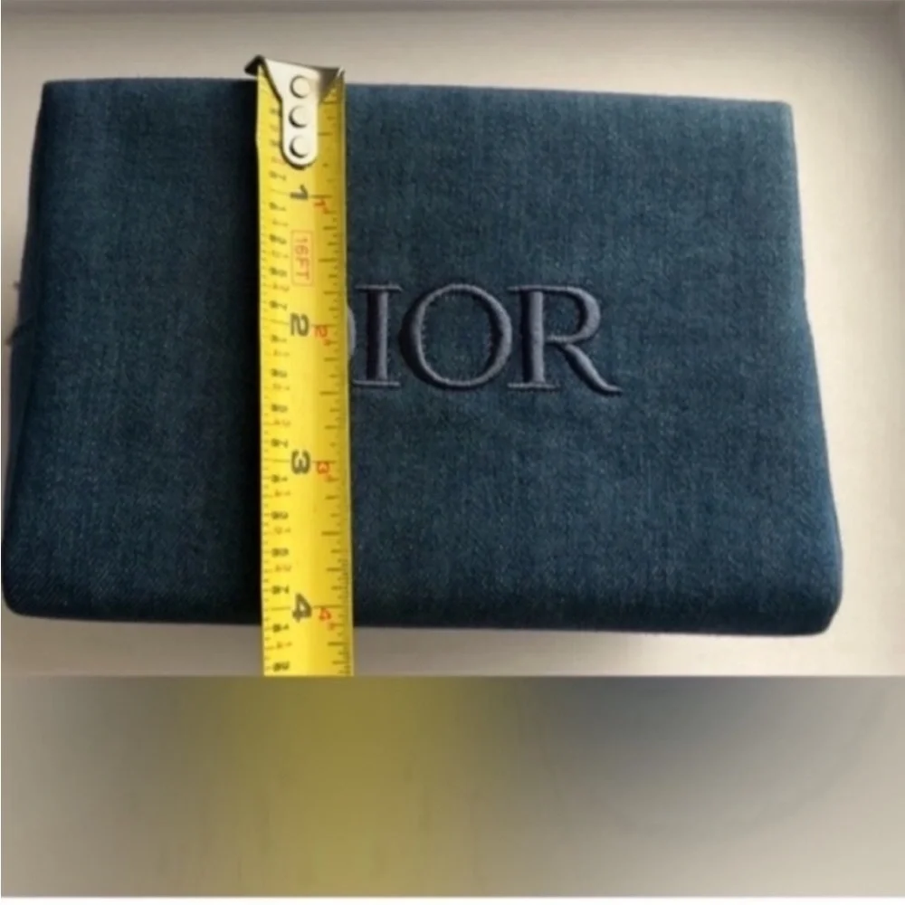 New, unused and Authentic Dior Denim pouch
Limited Edition - Picture 7 of 7